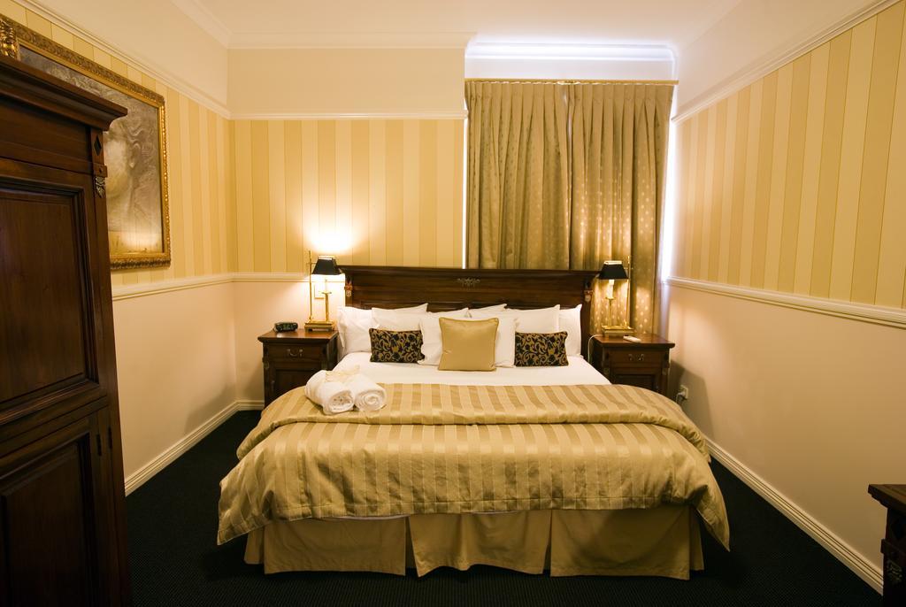 Redearth Boutique Hotel Mount Isa Værelse billede