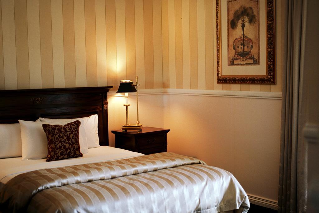 Redearth Boutique Hotel Mount Isa Værelse billede